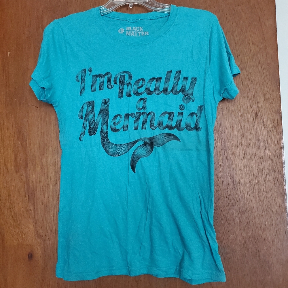 Mermaid graphic t-shirt